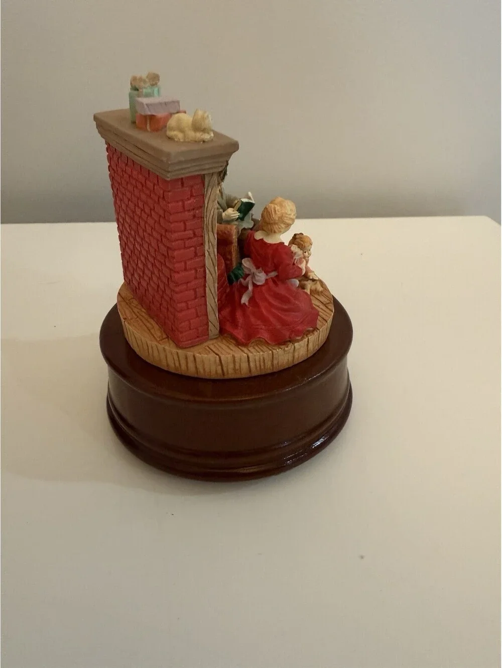 VTG Musical Christmas Scenes Holiday Decor ~Plays White Christmas~ Family #37285